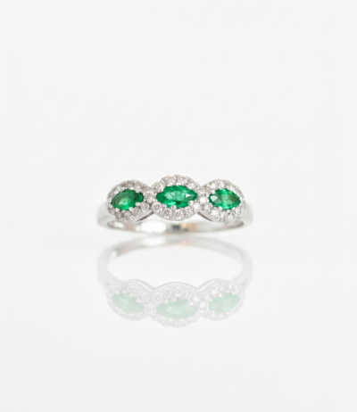Anello con smeraldi e diamanti – DAVITE & DELUCCHI